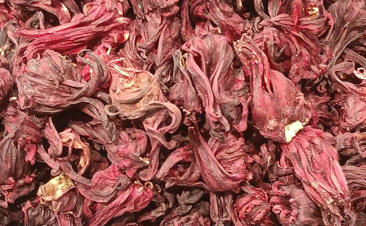 Whole dried Hibiscus sabdariffa calyces